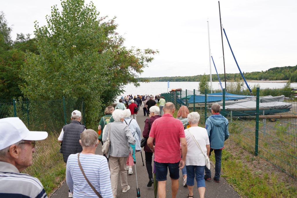 Rückblick auf unser 4. Begegnungs- und Tanzcafé – Gemeinsam zum Markkleeberger See 🚂🚢☀️